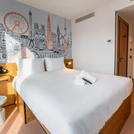 Easyhotel Ciutat Vella 2*