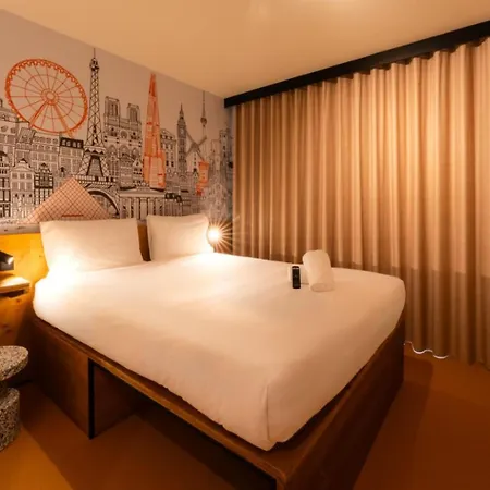 Szálloda Easyhotel Ciutat Vella 2*