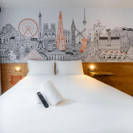 Hotell Easyhotel Ciutat Vella 2*
