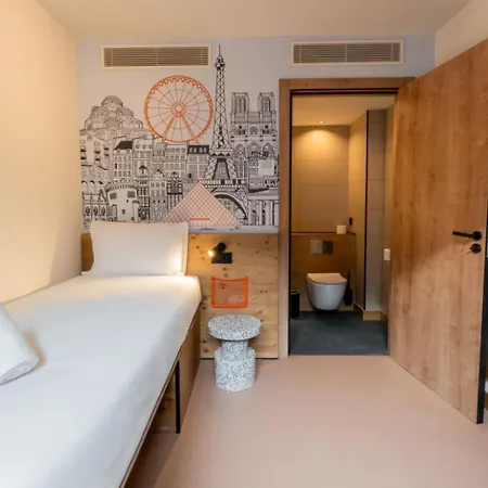 מלון Easyhotel Ciutat Vella 2*