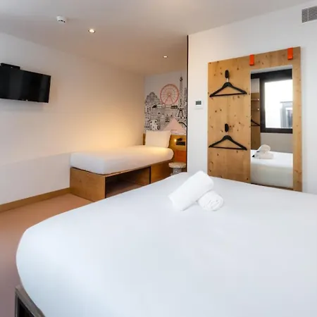 Easyhotel Ciutat Vella