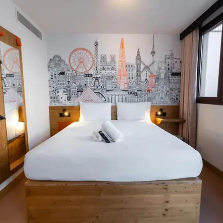 מלון Easyhotel Ciutat Vella