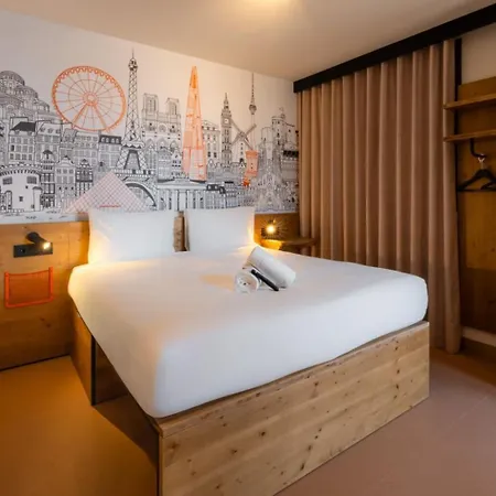 Easyhotel Ciutat Vella Hotel