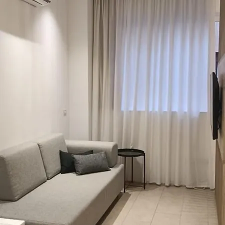 Blanq Marina Suites Valencia
