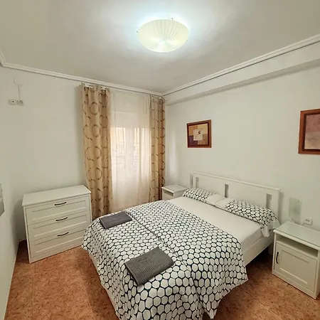 De Temporada En Malvarrosa Vacaciones Largas Long Desde 11 Noches