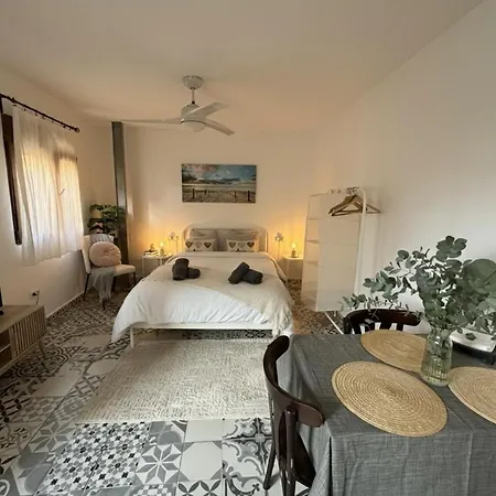 Апартаменты Precioso Con A/a En Ruzafa Con Terracita Privada Y Acceso A Un Jardin, 2-3 Personas Валенсия