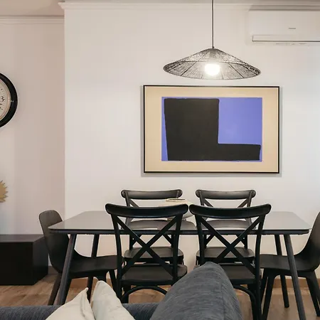 Your Sunny & Spacious Portview *