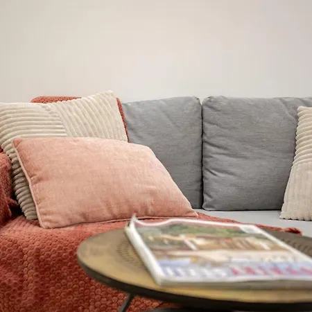 Bright&Modern Apartment - Rose y Maya *