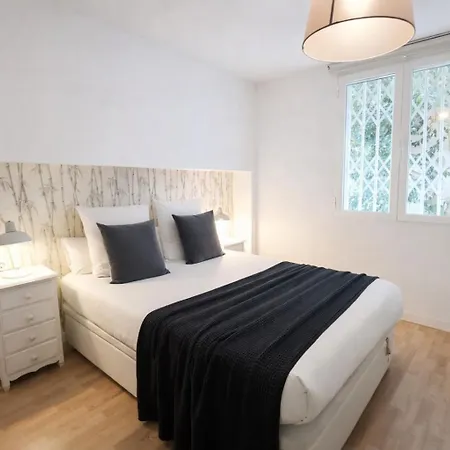 Florit Flats - The Jardines Del Turia *