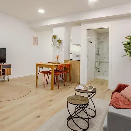 Bright & Modern - Rose Y Maya * ולנסיה