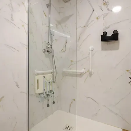 Bright & Modern - Rose Y Maya