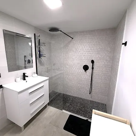 Across From The Turia Modern * ולנסיה