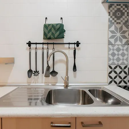 Your Sunny & Spacious Portview Apartman