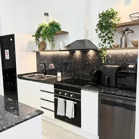 Across From The Turia Modern ולנסיה