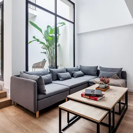 Appartement Aire Holidays *