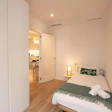 Familiar En Centro - Plaza Ayuntamiento *