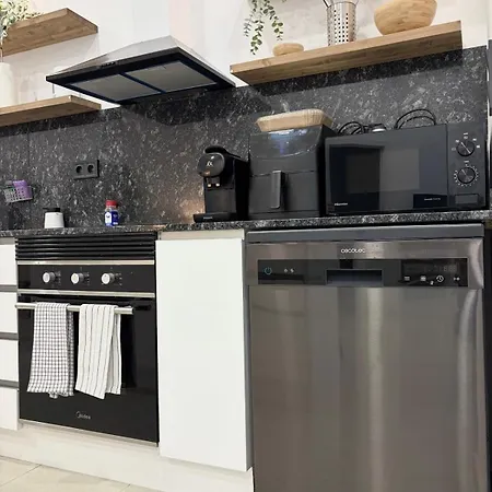 Across From The Turia Modern דירה ולנסיה