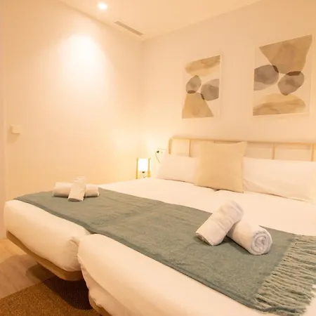 Familiar En Centro - Plaza Ayuntamiento 아파트