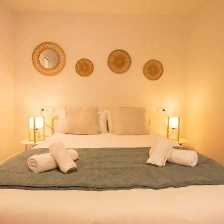 Familiar En Centro - Plaza Ayuntamiento 아파트 *