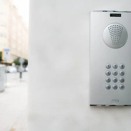 Chic & Comfortable Apartment, Private Terrace Hotel apartamentowy 4*