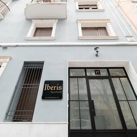 Chic & Comfortable Apartment, Private Terrace Hotel apartamentowy 4*