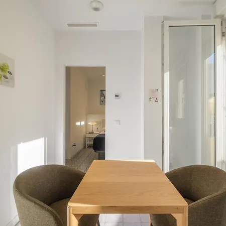Gorgeous With A Large Private Terrace Апарт-отель