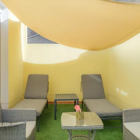 Gorgeous With A Large Private Terrace Апарт-отель 4*