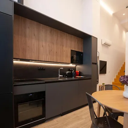 Loft Accommodative B Апартаменты *