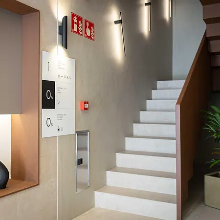 Moontels Colon Valence