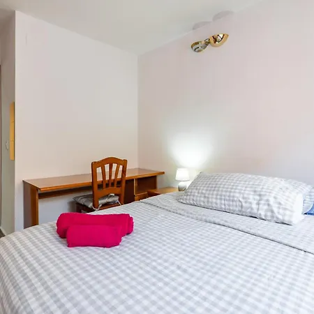 Invalencia - Yecla Flat 4 Bdrm & 2 Wc With Terrace * 발렌시아