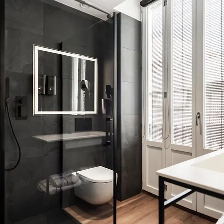 Hotel Blanq Gran Via 4*