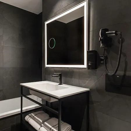 Blanq Gran Via 4* Valencia