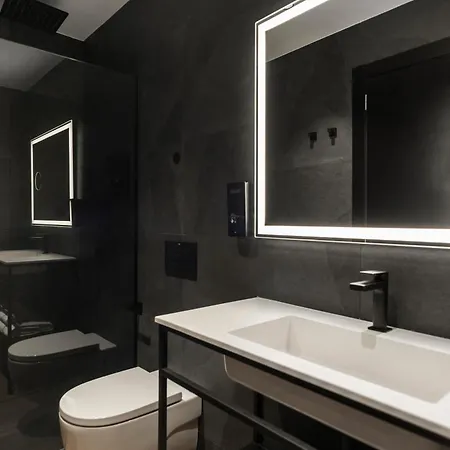 Blanq Gran Via Hotel Valencia