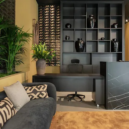 Blanq Gran Via Hotel