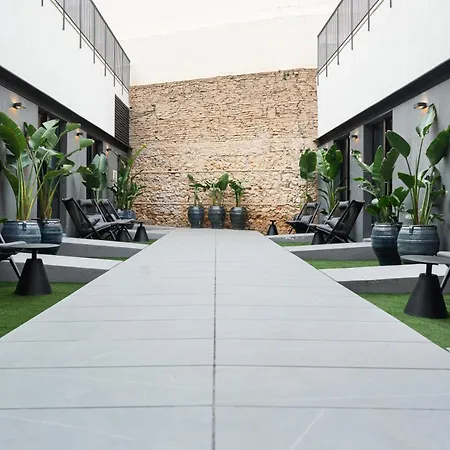 Blanq Gran Via Hotel 4*