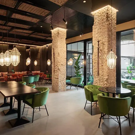 Blanq Gran Via Hotel