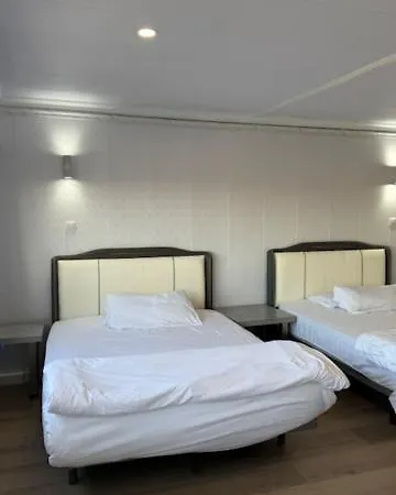 ホテル Air Aviacion 2*