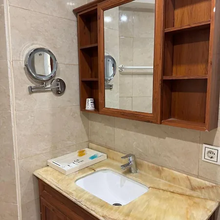 Air Aviacion ホテル 2*