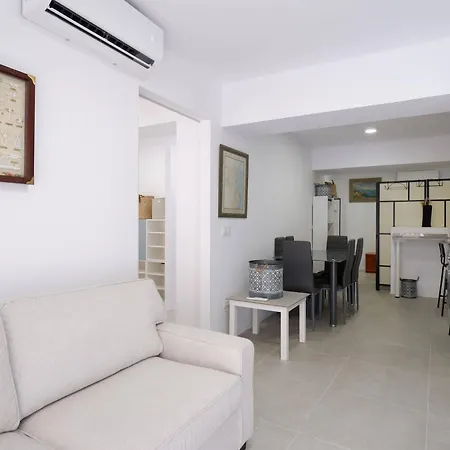 El Cabanyal Modern 2-bedroom By The Sea