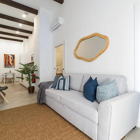 Modern & Stylish Close To The