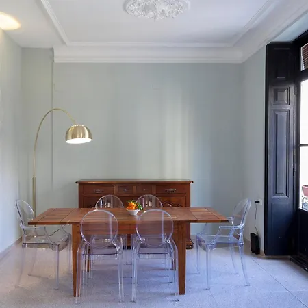 2 Bedroom Historical Center
