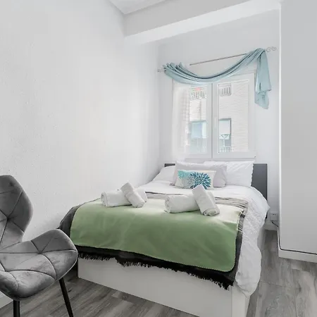 Modern 2br With Terrace In
