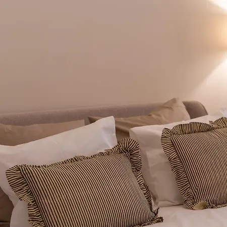 02 - Les Artes Apartment *