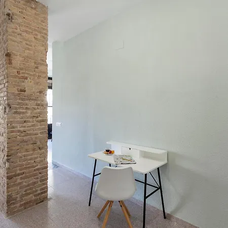 2 Bedroom Historical Center *