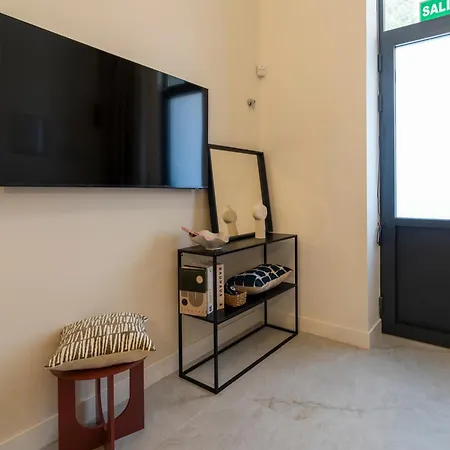 Apartment 02 - Les Artes *