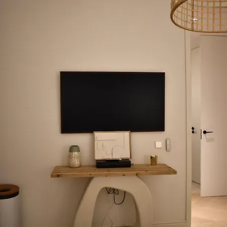 Stylish & Cozy Flat In Heart Of Eixample, Valencia