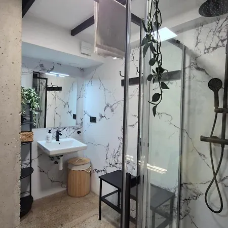 Excepcional Amplio Apartamento Industrial Fallas Hasta 6, Wifi Gratis Cuna * Valence