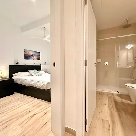 Joaquin Costa Urban Flat