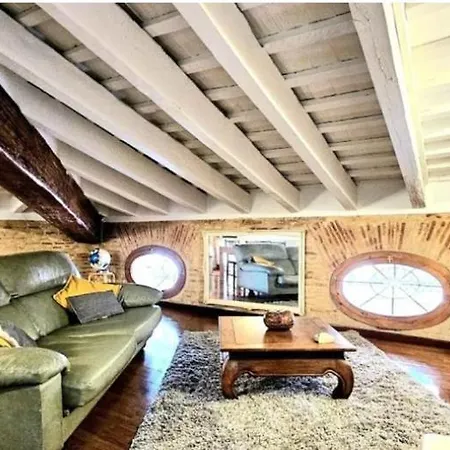 Gran Atico Premium Del Siglo Xvi Con Tres Terrazas Privadas Hasta 7 Huespedes En Ciutat Vella Apartment *