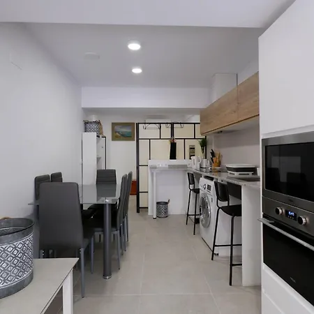 El Cabanyal Modern 2-bedroom By The Sea